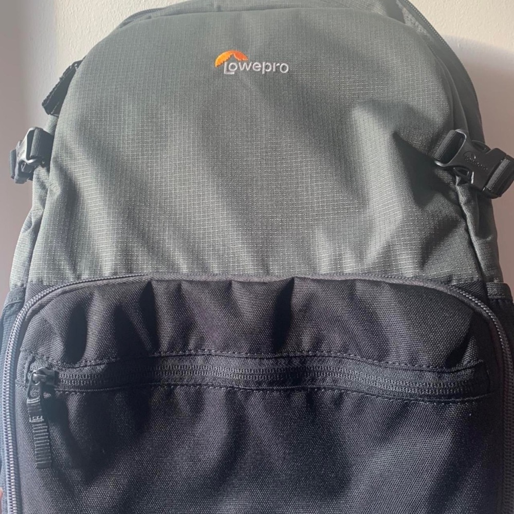 Lowepro backpack / camera bag !!!